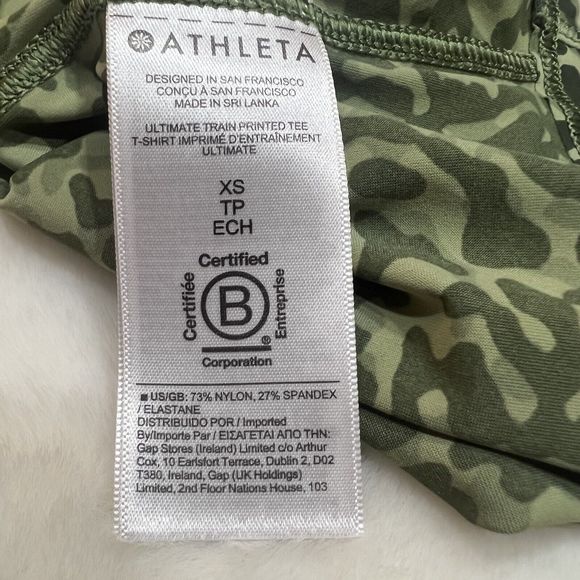 Athleta Ultimate Train Tee Olive Green Camo Sz XS - Picture 8 of 11
